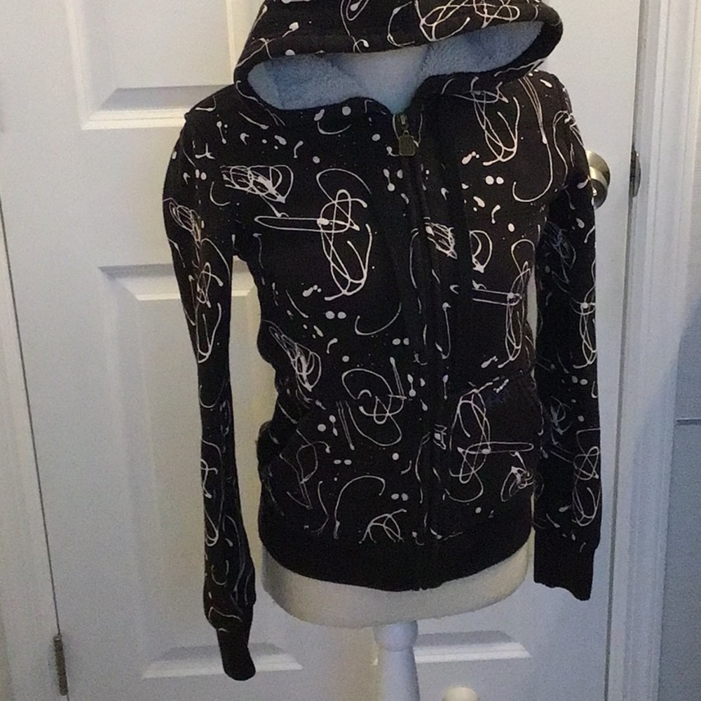 Size S Black & White print warm washable jacket with hood two pockets in front